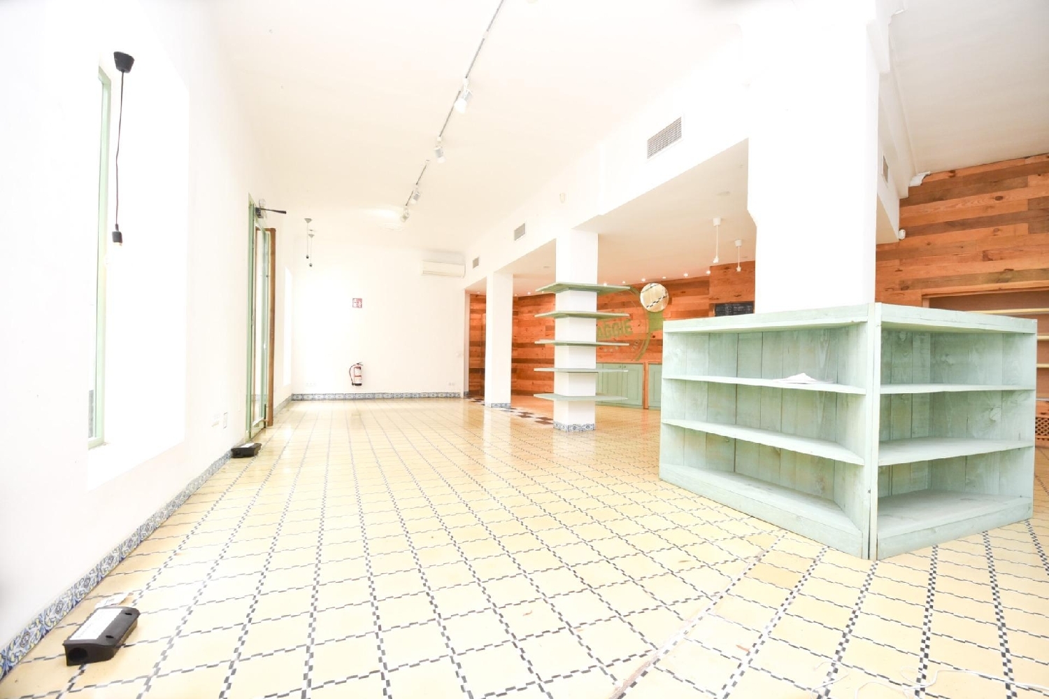  till salu lokal Avenidas Palma 5