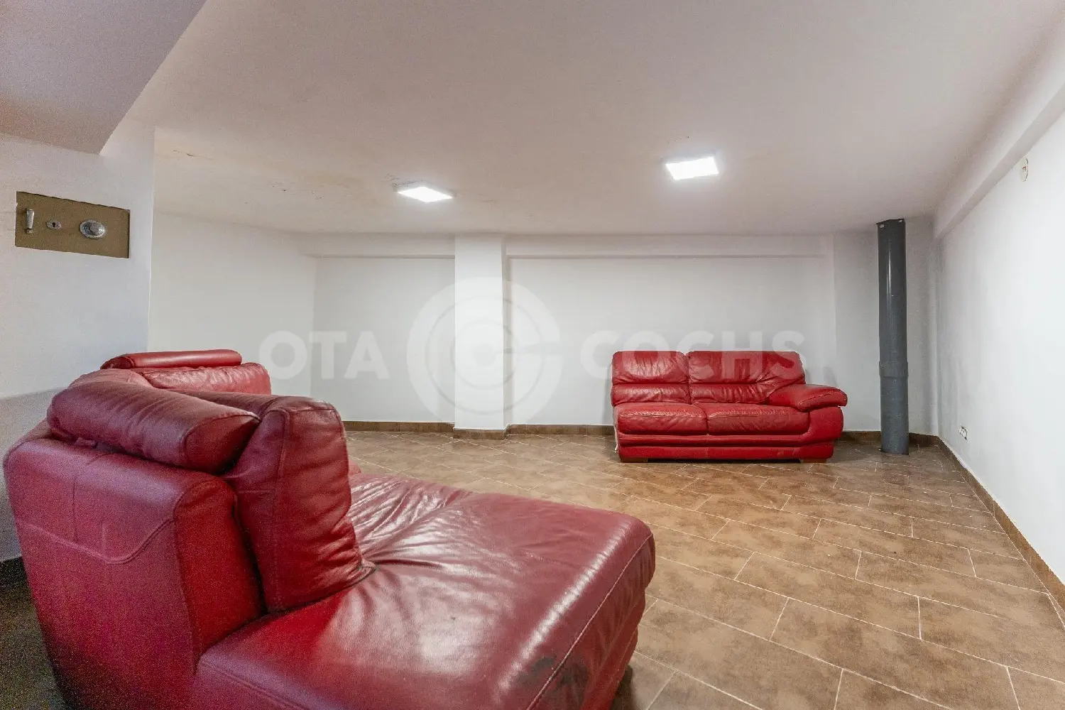  en venta local Barriada Les Tres Creus Bages 5