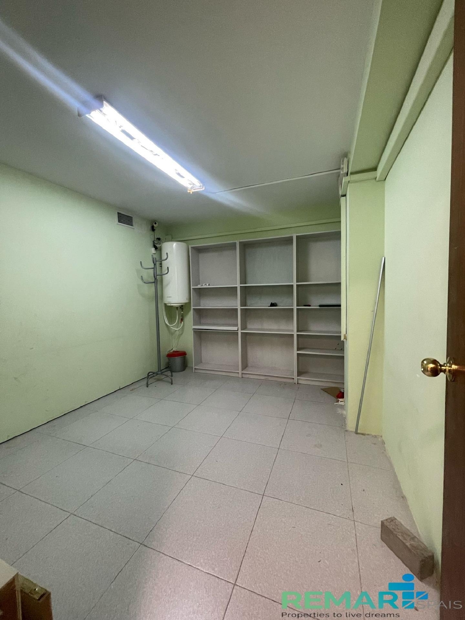  till salu lokal Barri Montserrat 43205 Baix Camp 5