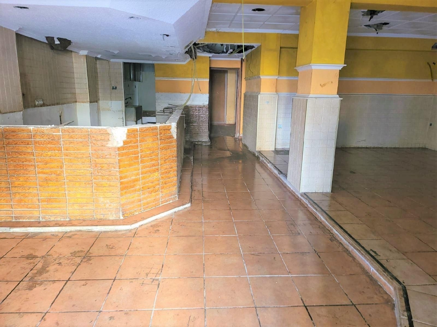  till salu lokal Barrio De La Luz Horta Oest 4