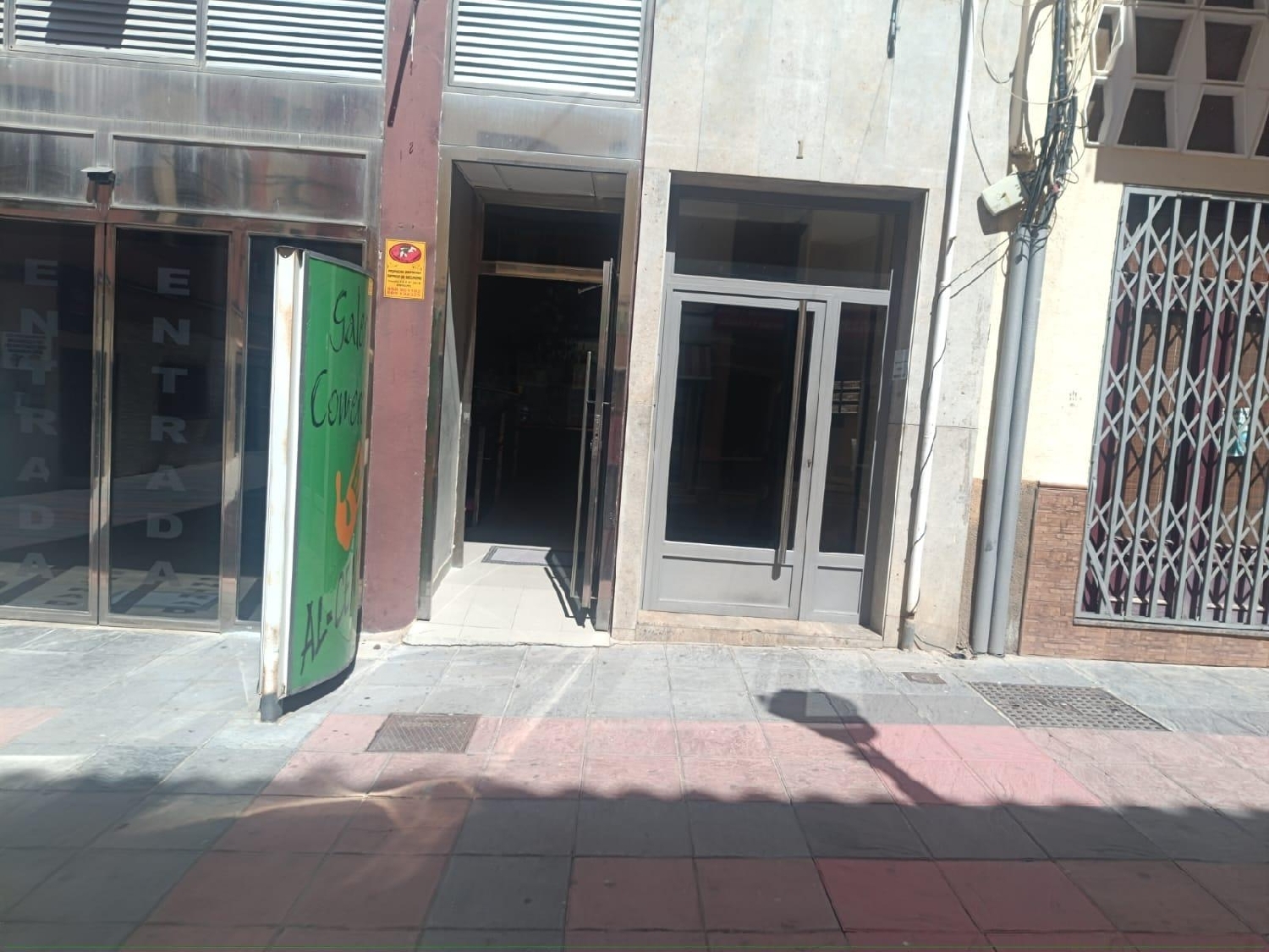  till salu lokal Baza Baza 6