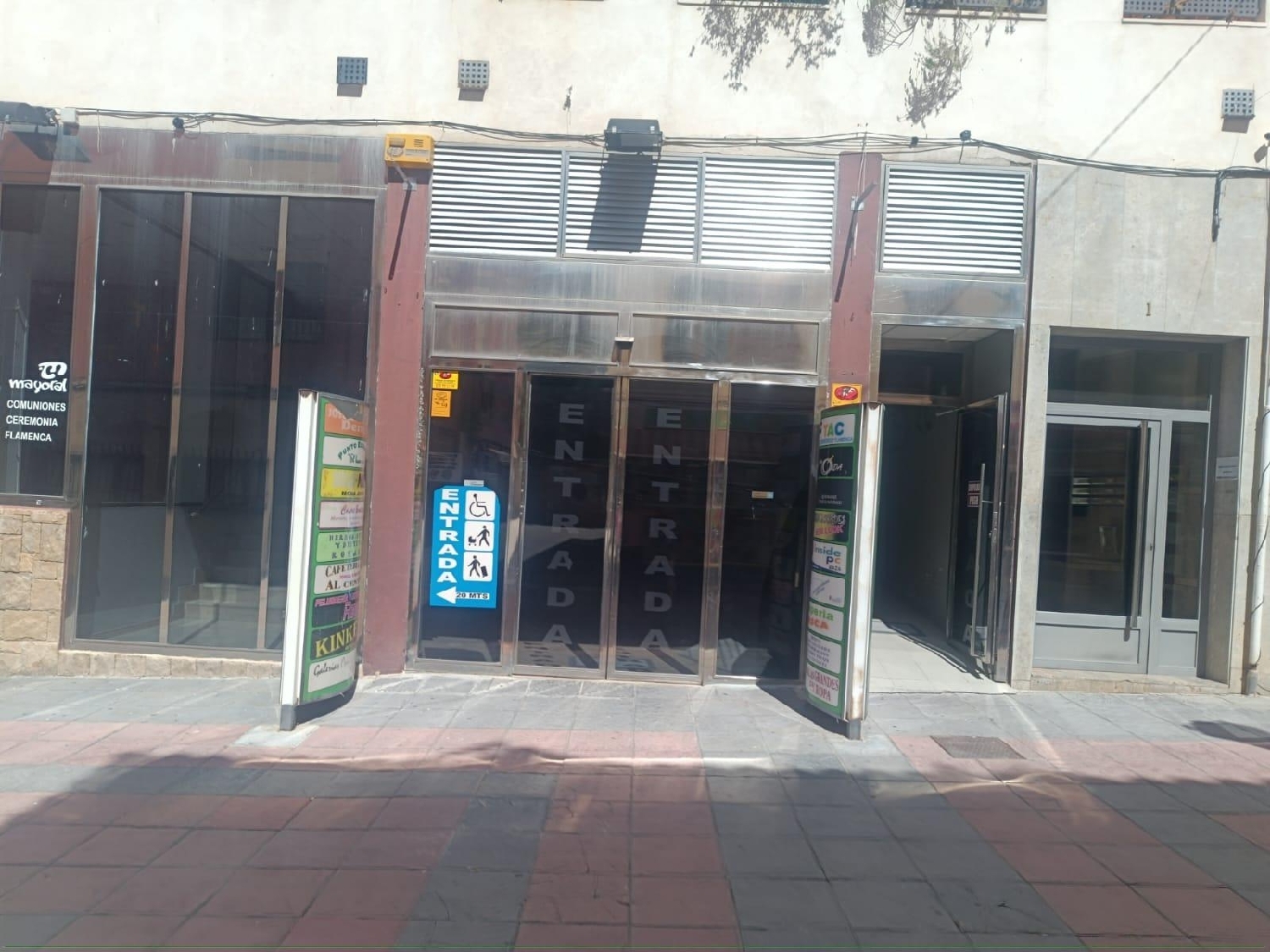  till salu lokal Baza Baza 5