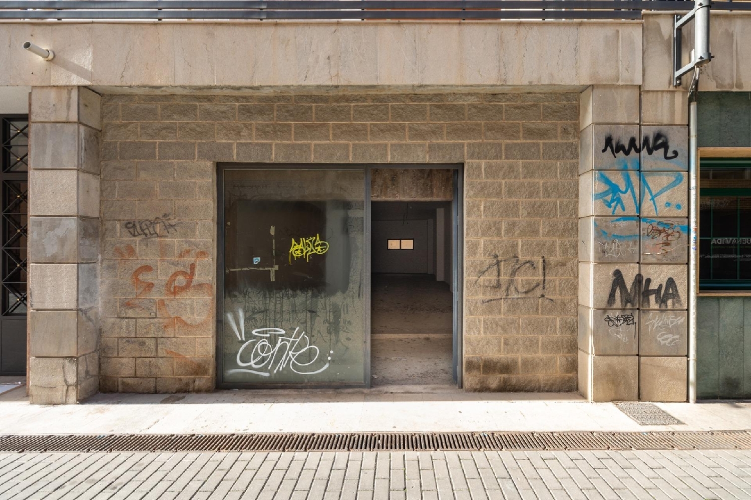  till salu lokal Beiro Vega De Granada 4