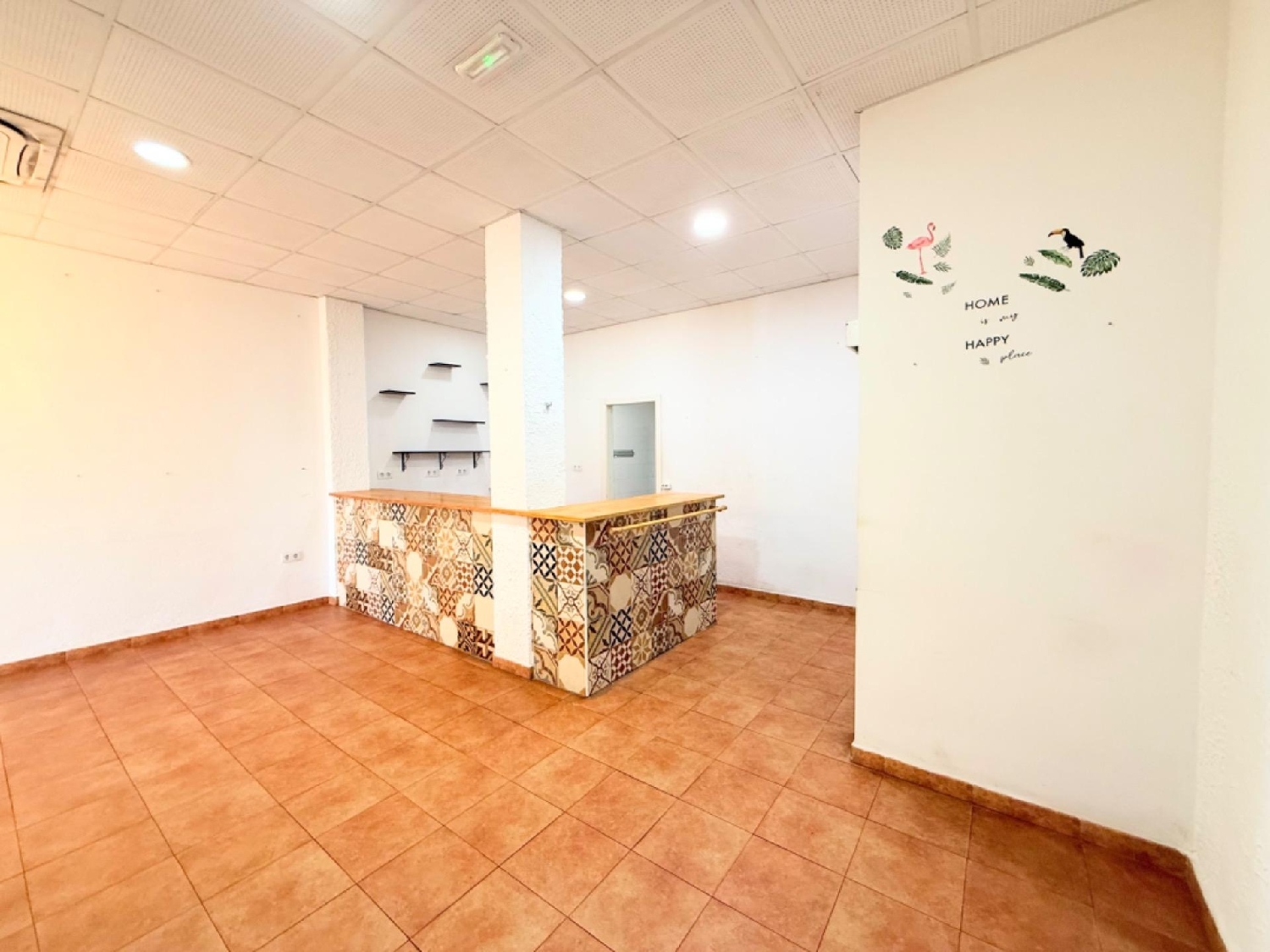  till salu lokal Bellaterra Ribera Baixa 5