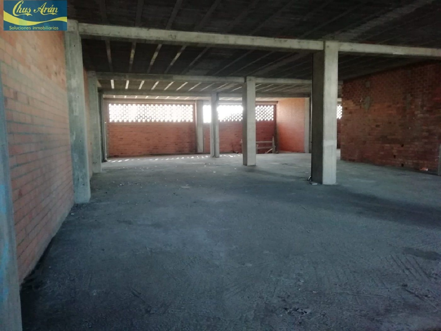  en venta local Bertoa Bergantiños 6