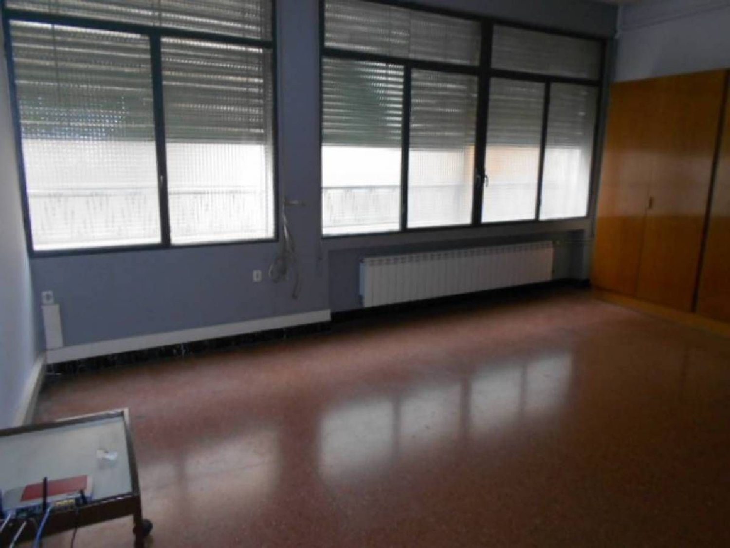  till salu lokal Cabrianes Bages 1