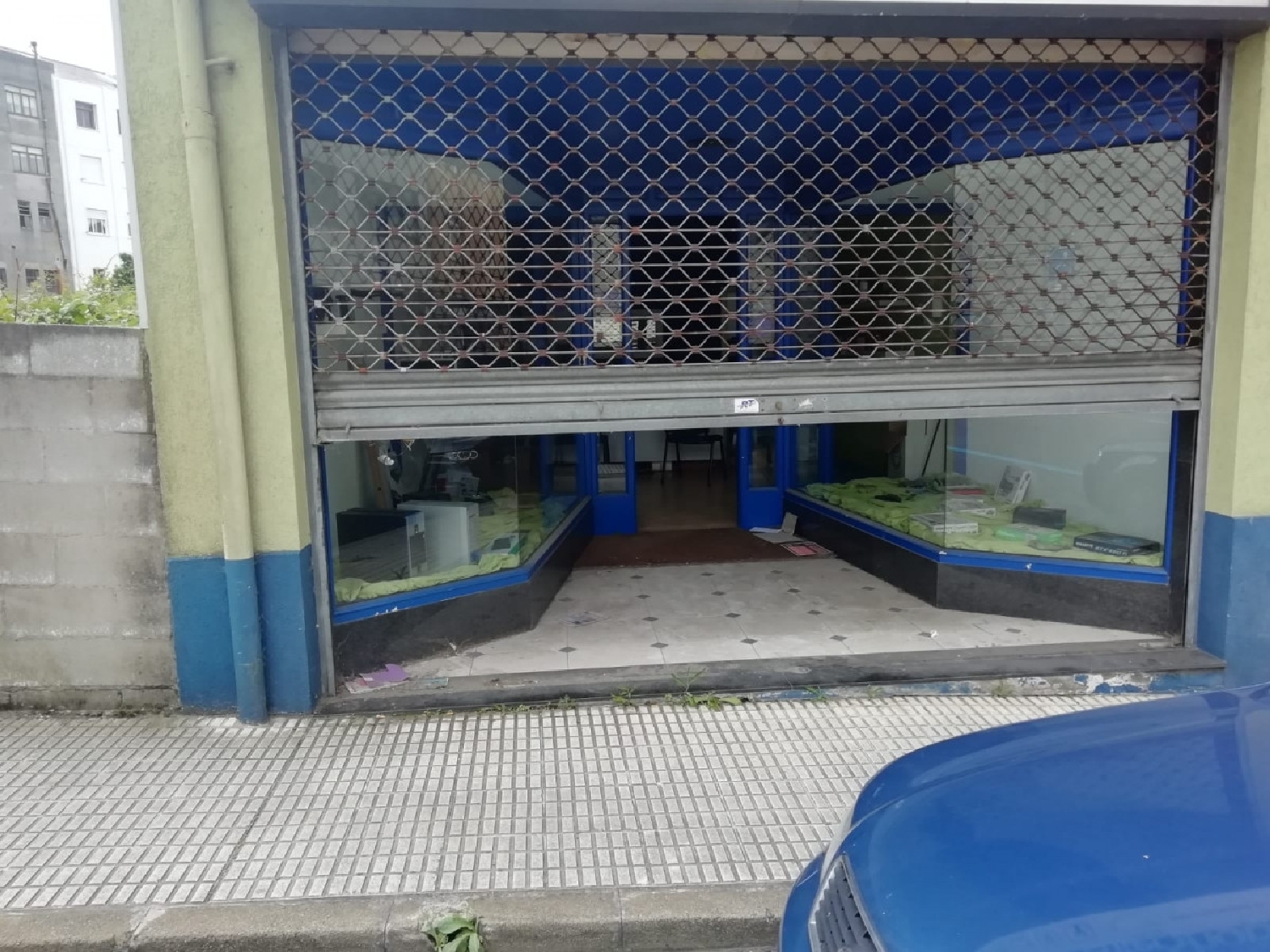  en venta local Baldaio Bergantiños 1