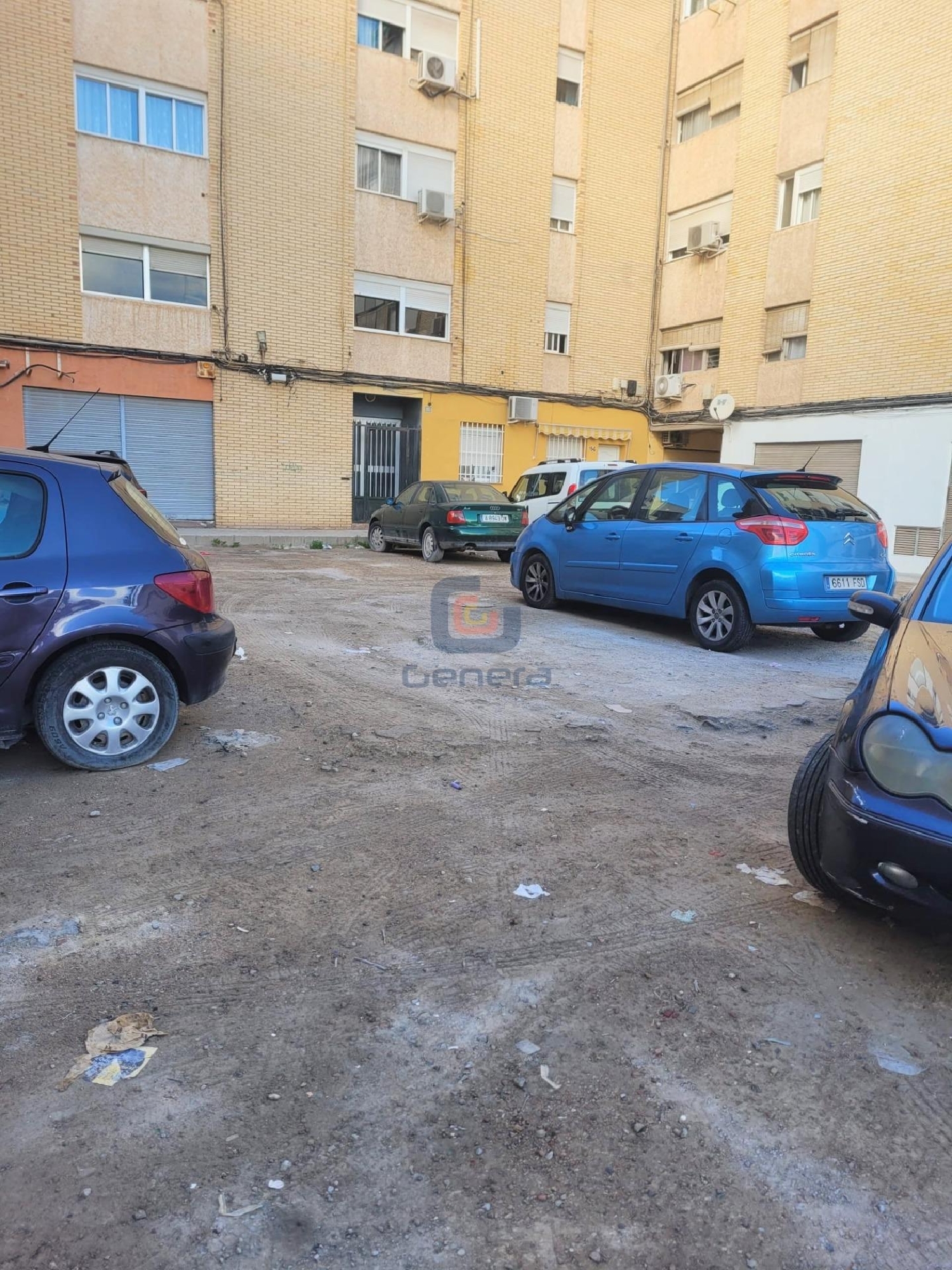  till salu lokal Campoamor Alacantí 8