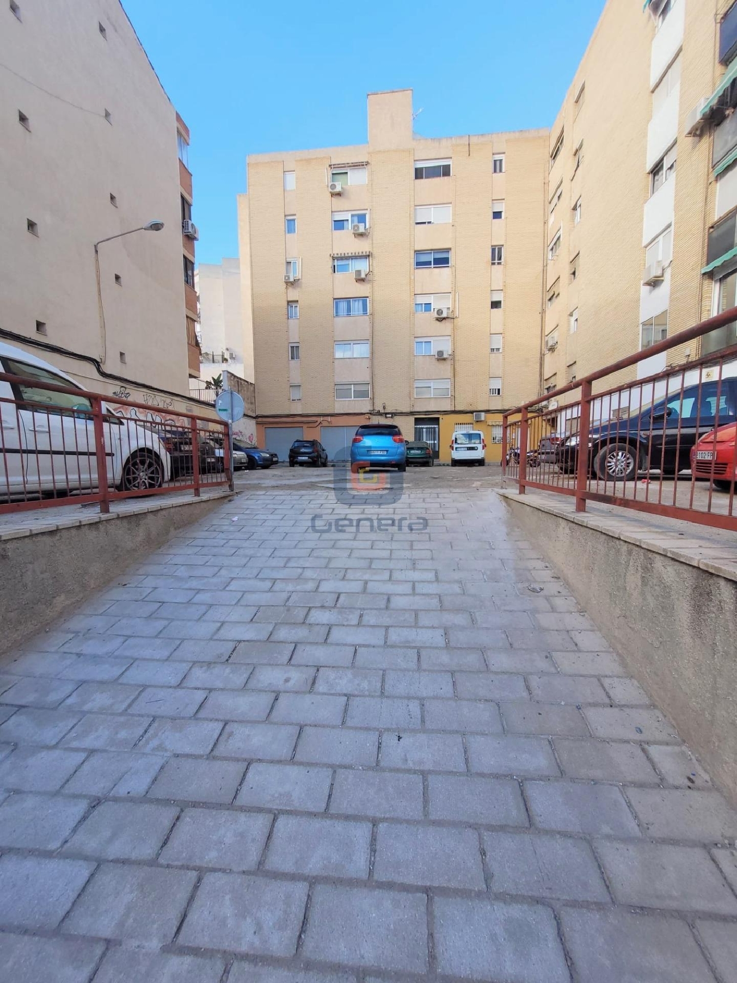  till salu lokal Campoamor Alacantí 6