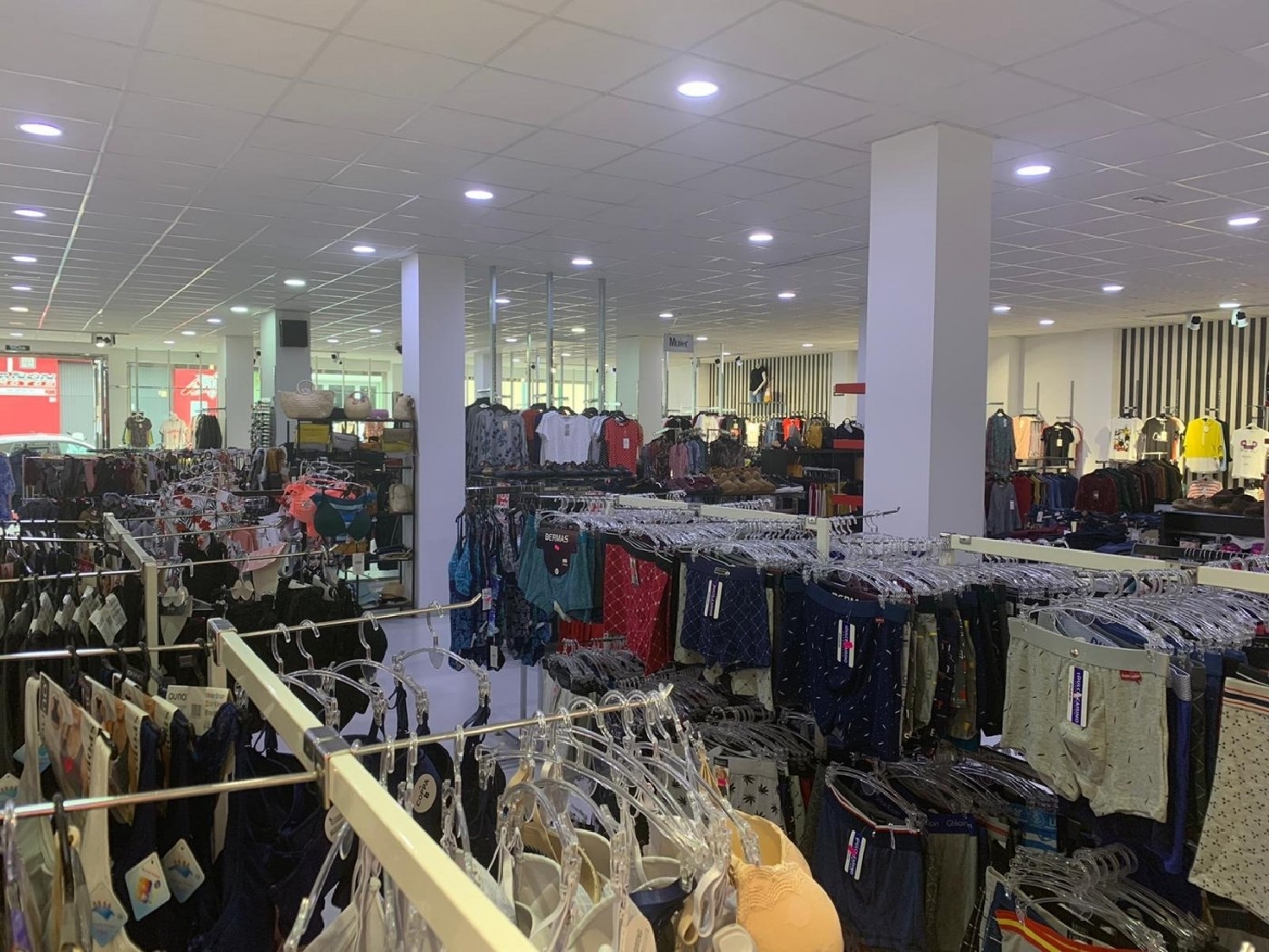 till salu lokal Carballo Bergantiños 5