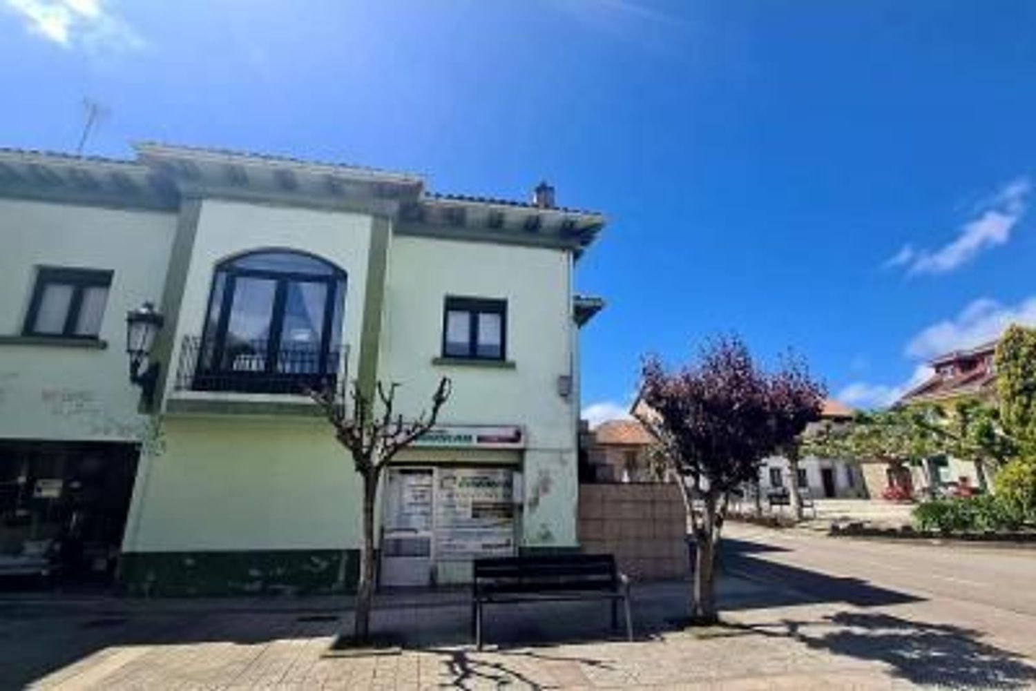  till salu lokal Castañera Oviedo 1