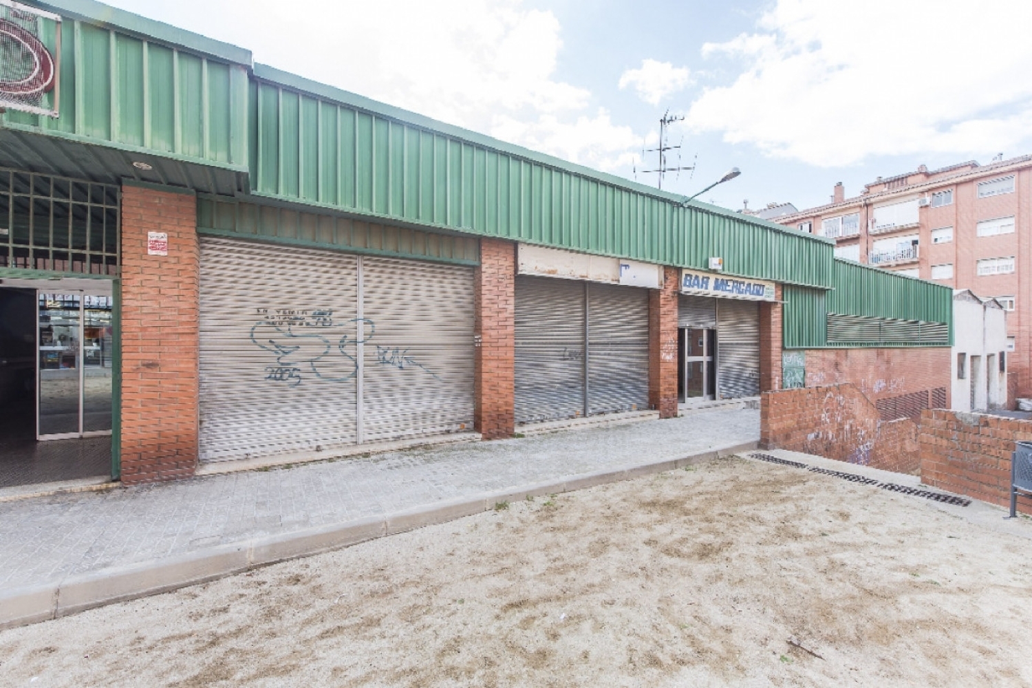  till salu lokal Cerdanyola Maresme 1