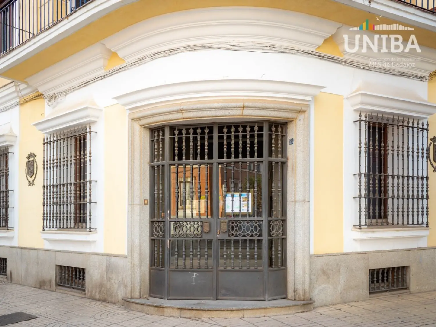 till salu lokal Cerro De Reyes Badajoz 3