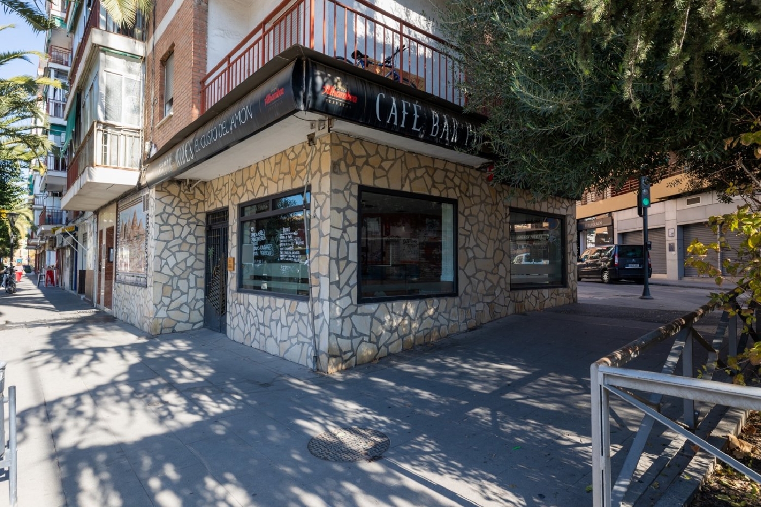 till salu lokal Chana - Parque Almunia - Caleta Vega De Granada 2