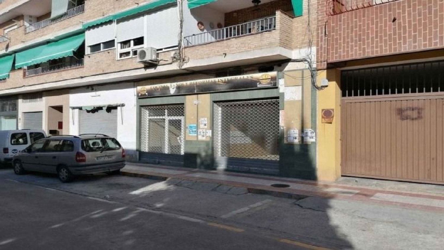 till salu lokal Chana - Parque Almunia - Caleta Vega De Granada 2