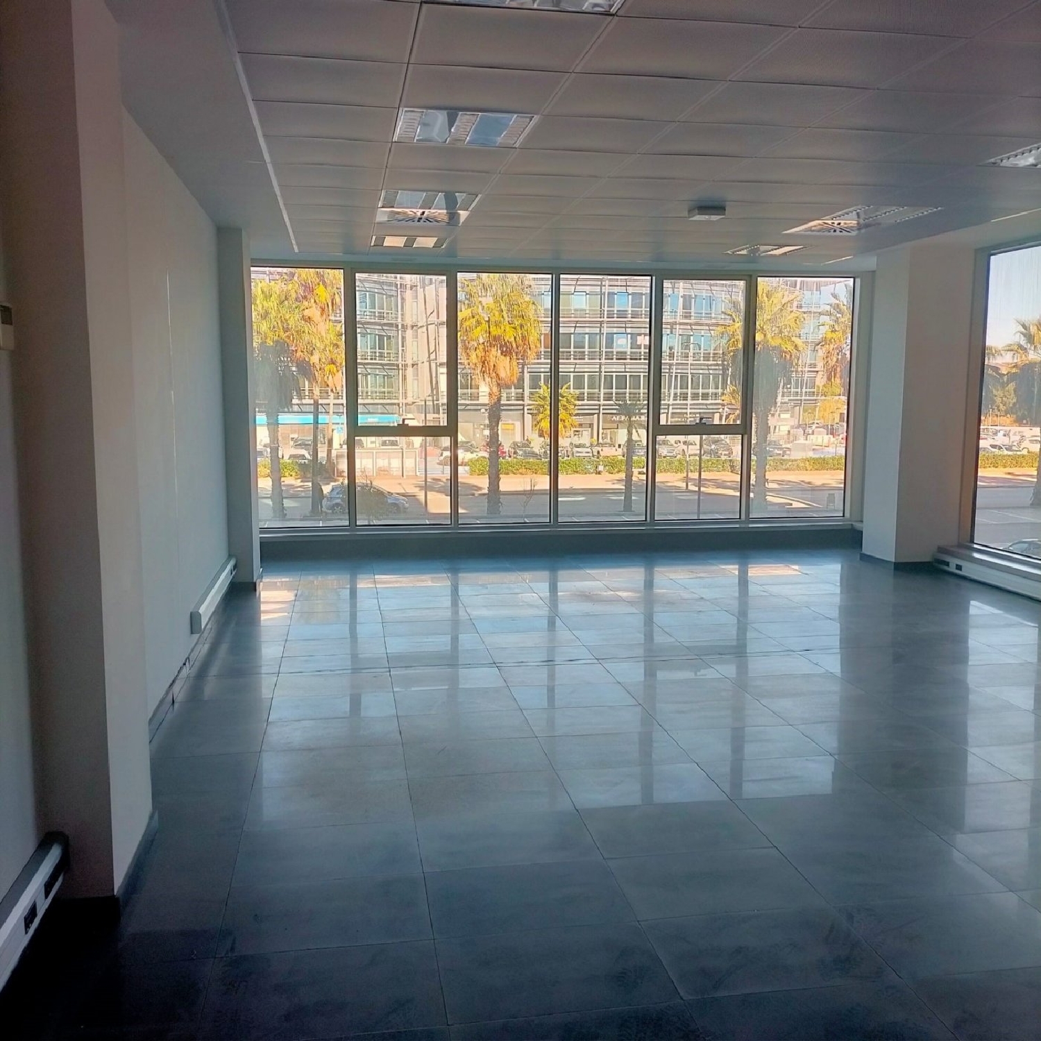  till salu lokal Ciudad Jardín Campo De Gibraltar 4