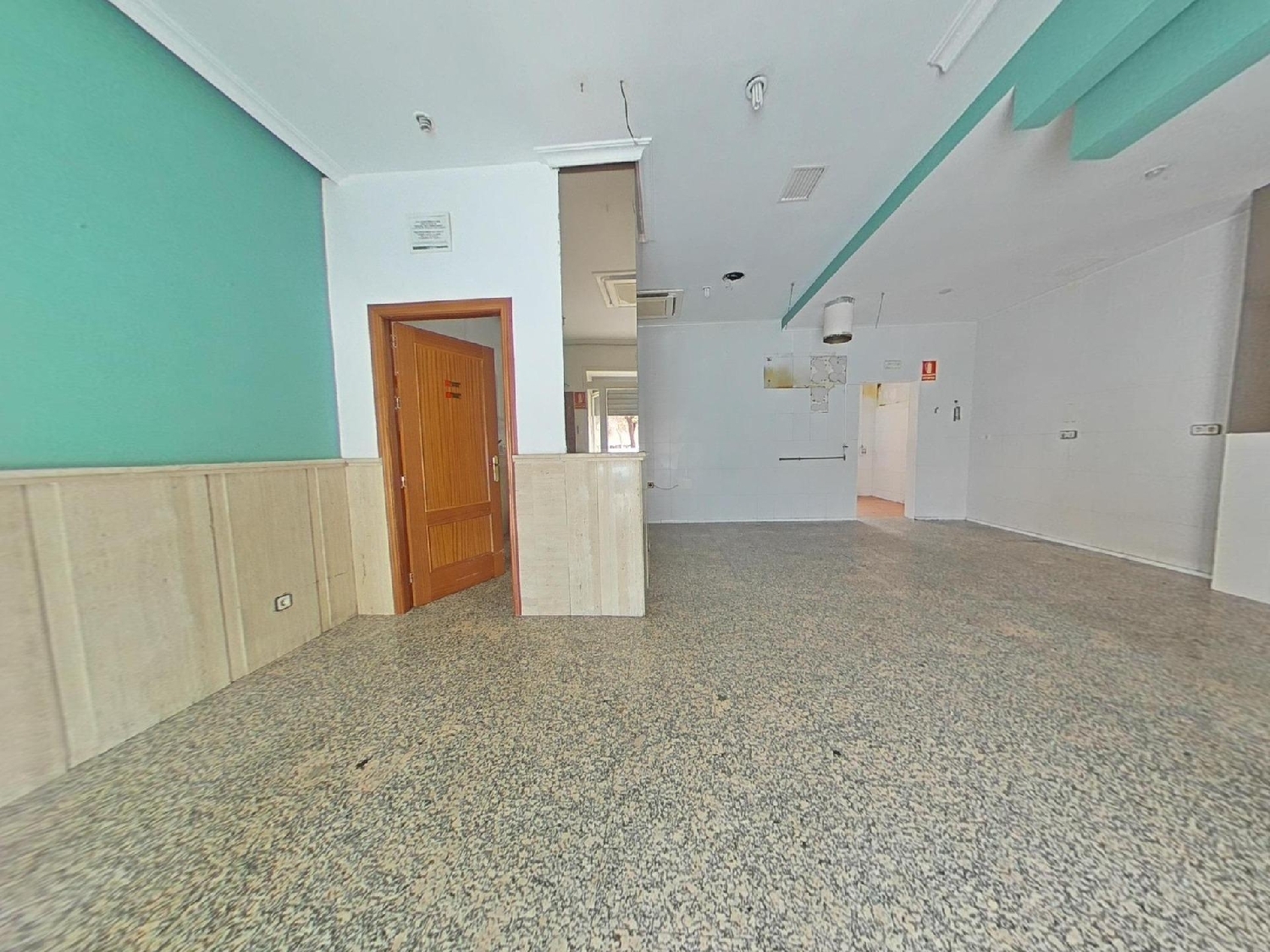 till salu lokal Ciudad Jardín Córdoba 2