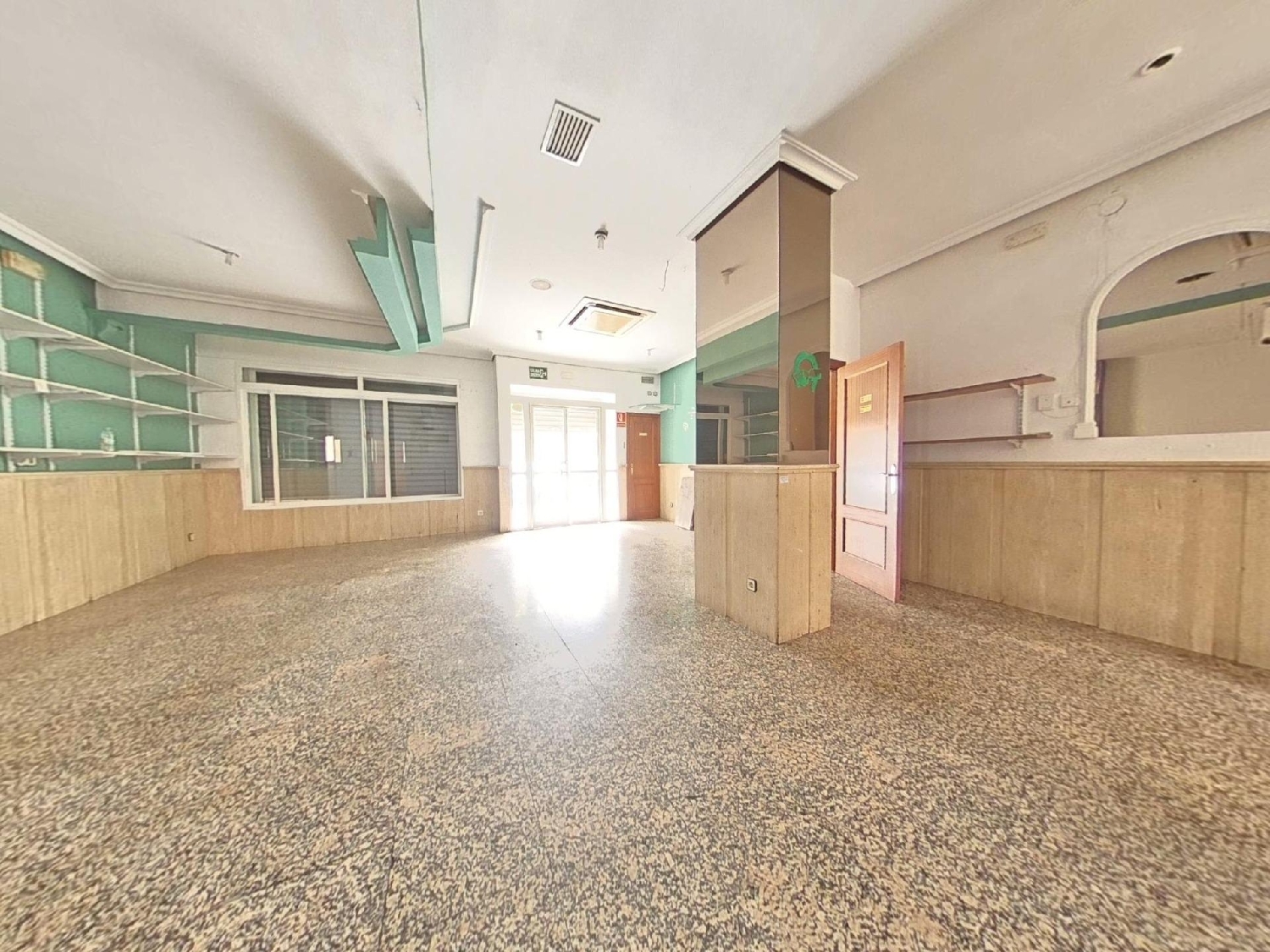  till salu lokal Ciudad Jardín Córdoba 6