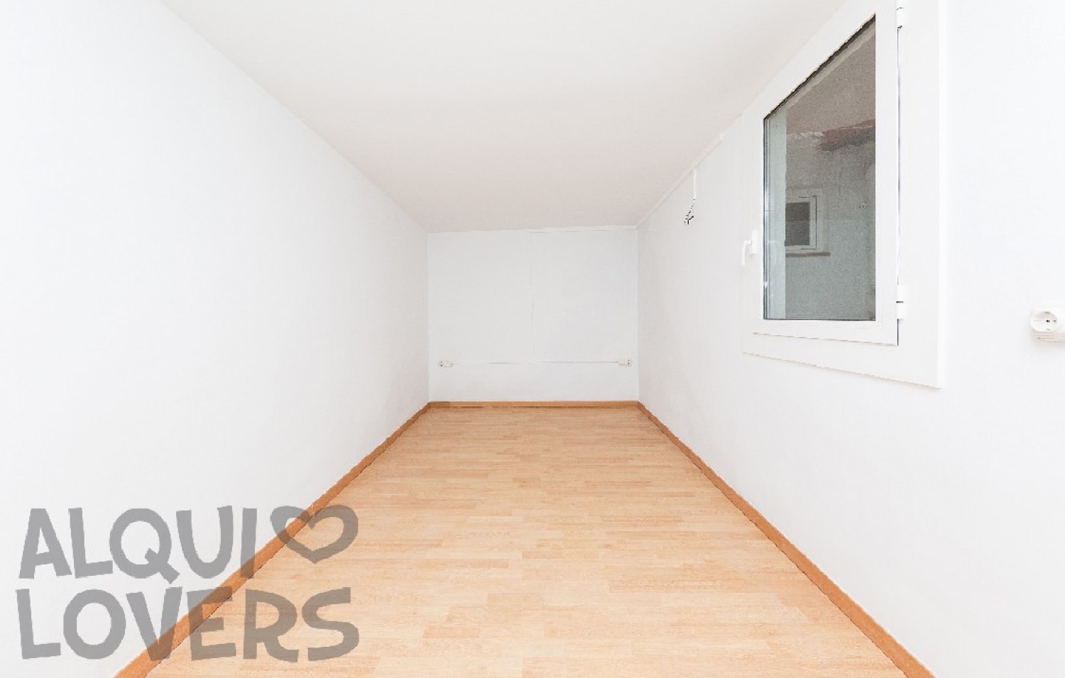  till salu lokal Ciutat Vella-Raval Barcelonès 8