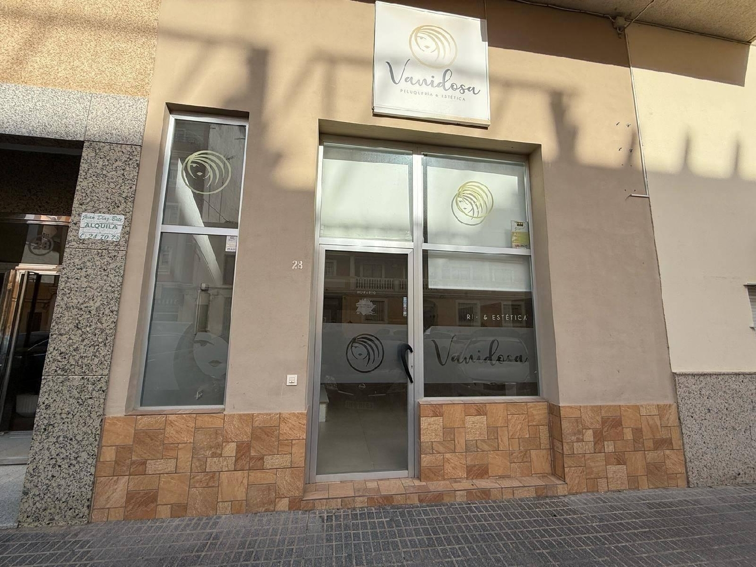  till salu lokal Club Campo Pino Badajoz 1