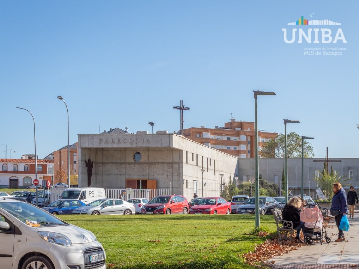 till salu lokal Club Campo Pino Badajoz 2