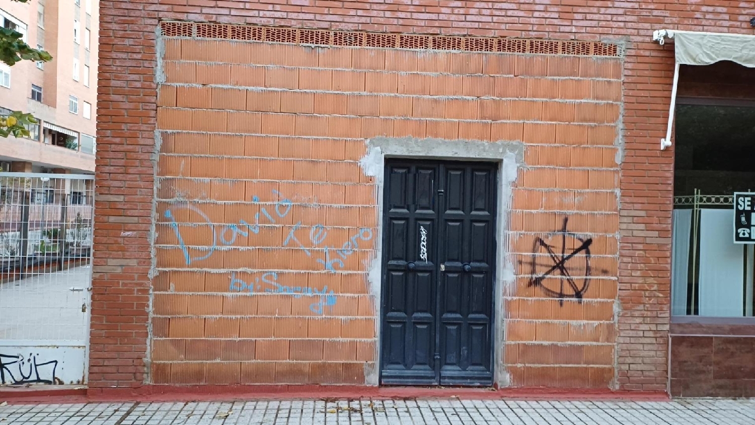  till salu lokal Corazón De Jesús Badajoz 1