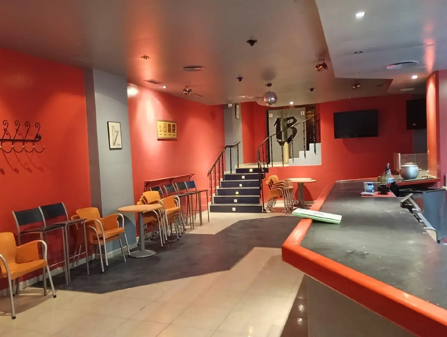  till salu lokal L'entredos Alacantí 1