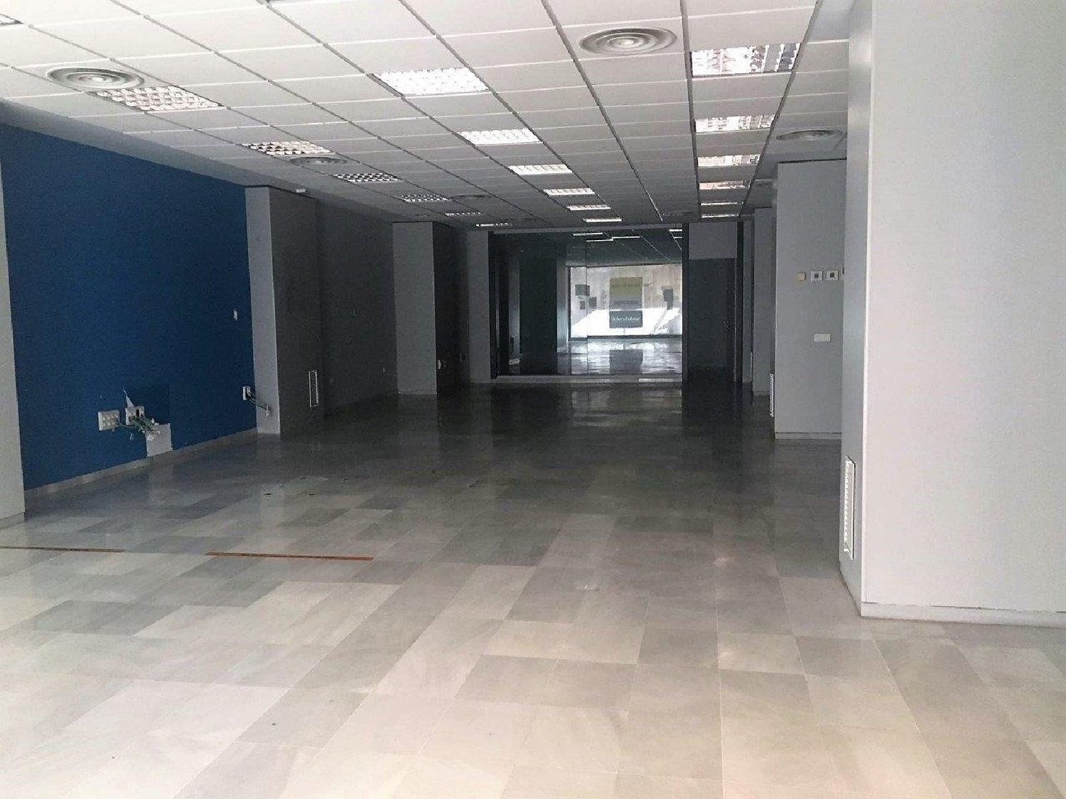  till salu lokal Cuesta Blanca Loja 5