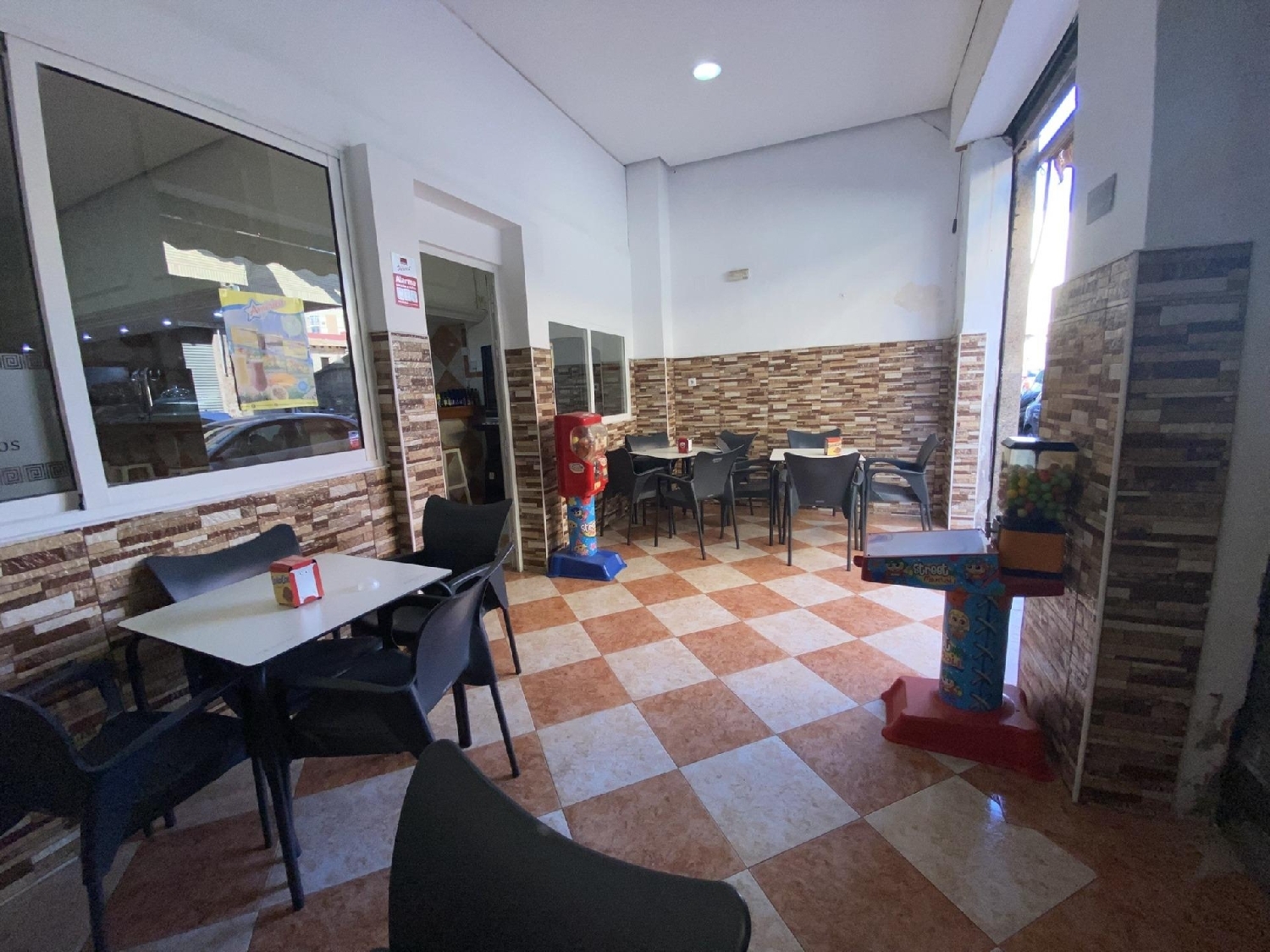  till salu lokal Divina Pastora Alacantí 7
