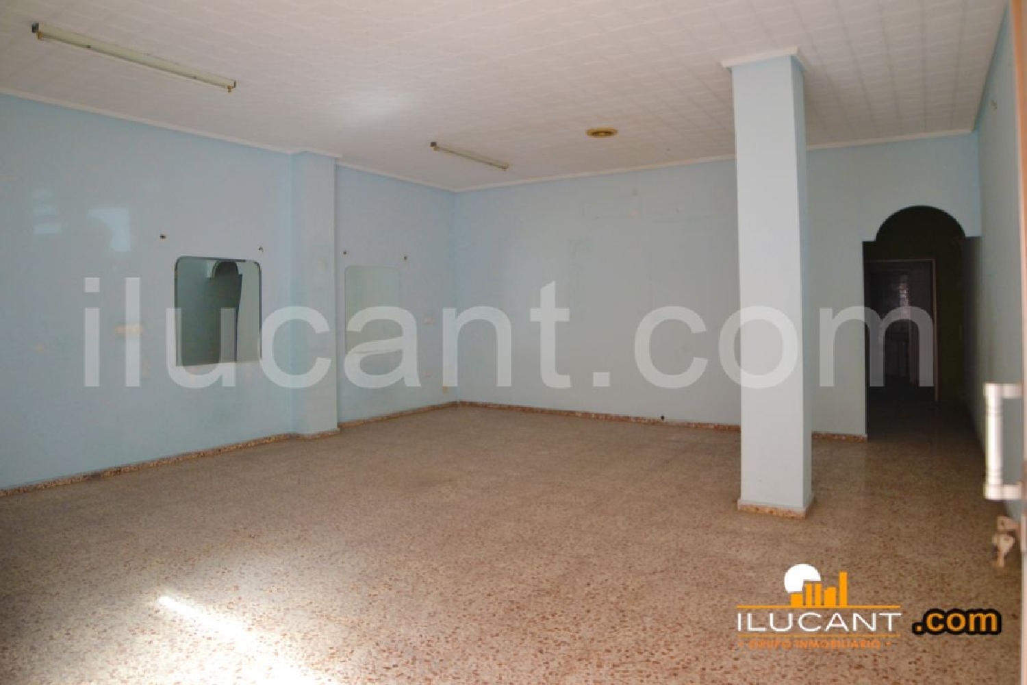  till salu lokal Divina Pastora Alacantí 1