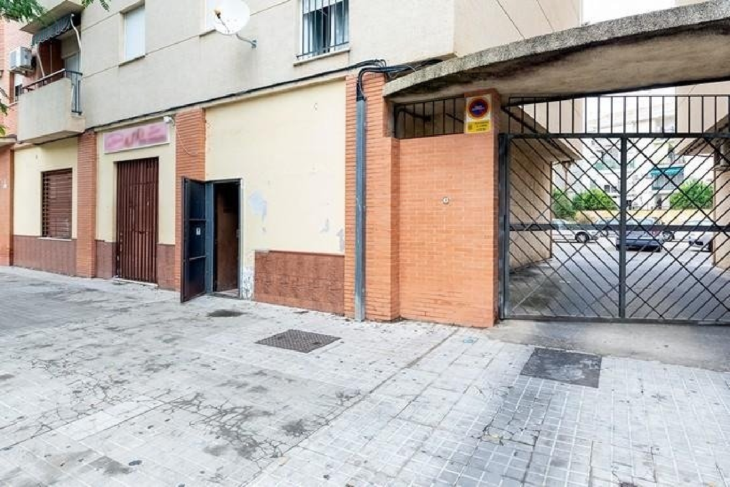  till salu lokal El Granadillo Bajo Guadalquivir 1