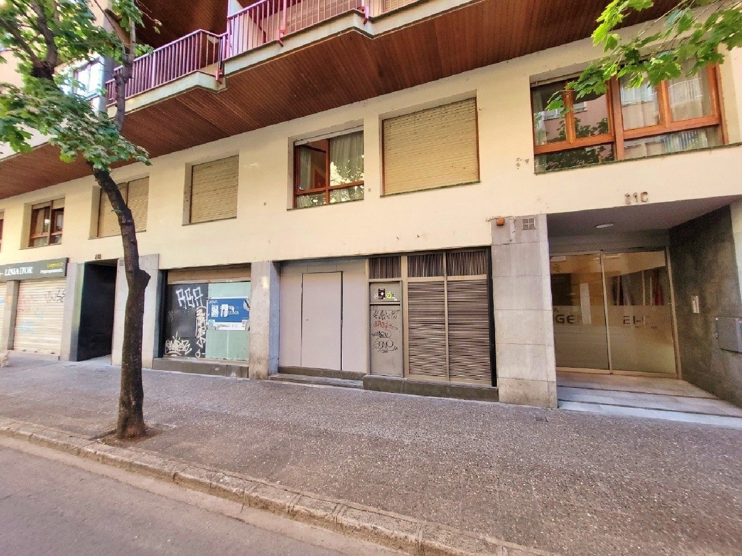  till salu lokal Eixample Nord Gironès 1