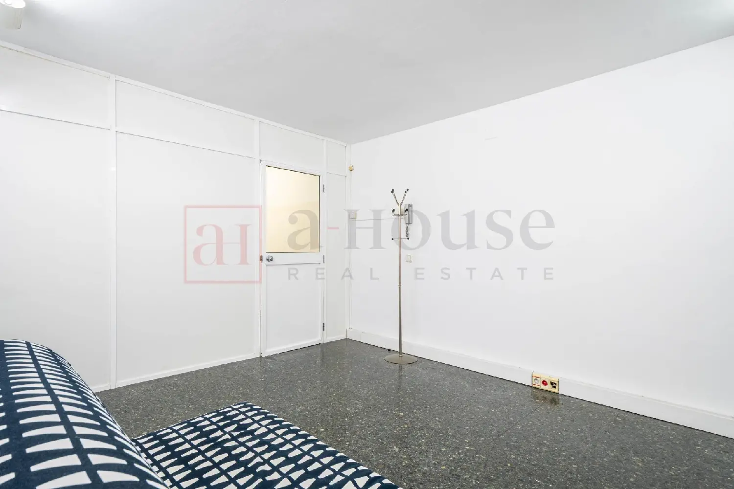  till salu lokal Eixample-Sant Antoni Barcelonès 5