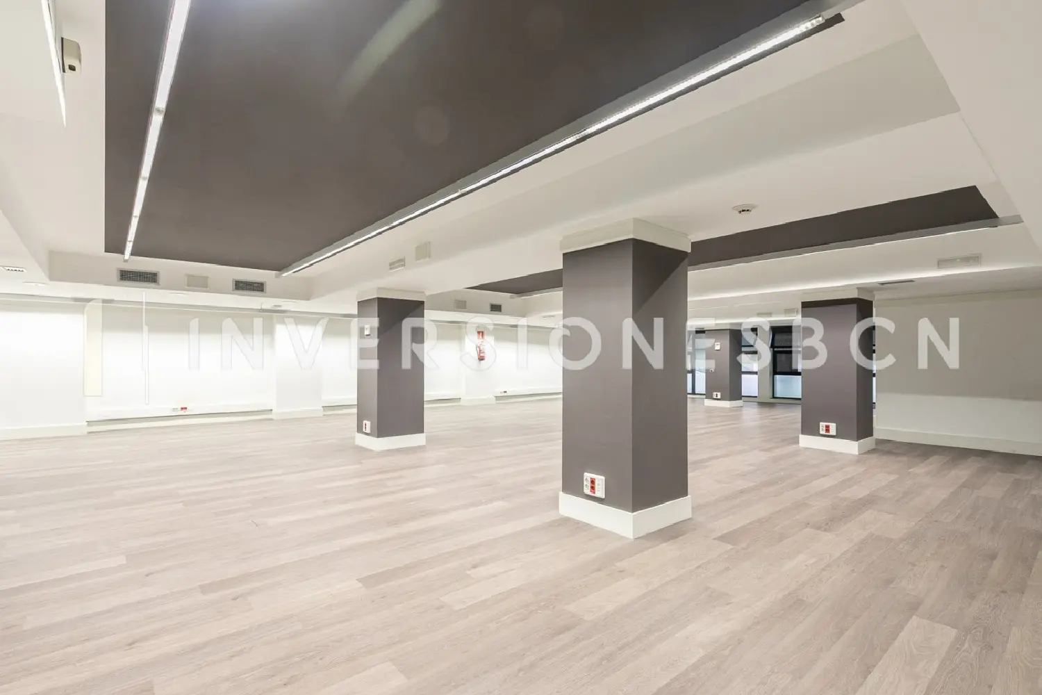 till salu lokal Eixample-Sant Antoni Barcelonès 2