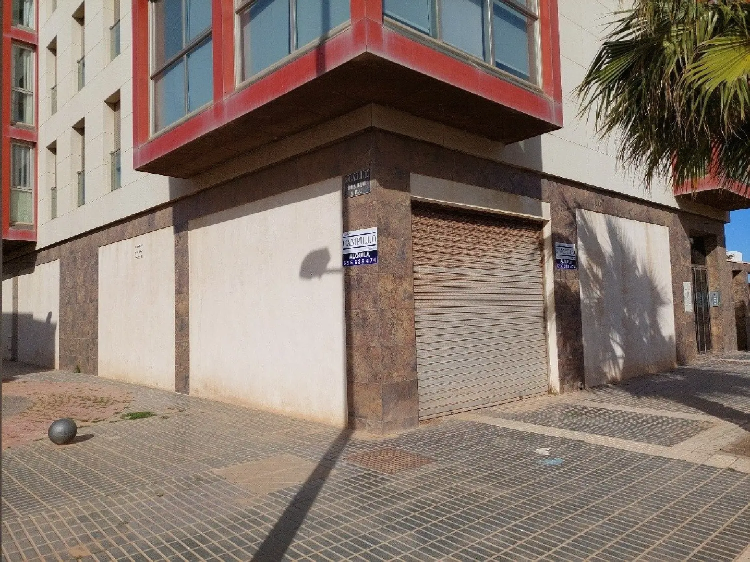  till salu lokal El Patio Poniente Almeriense 1