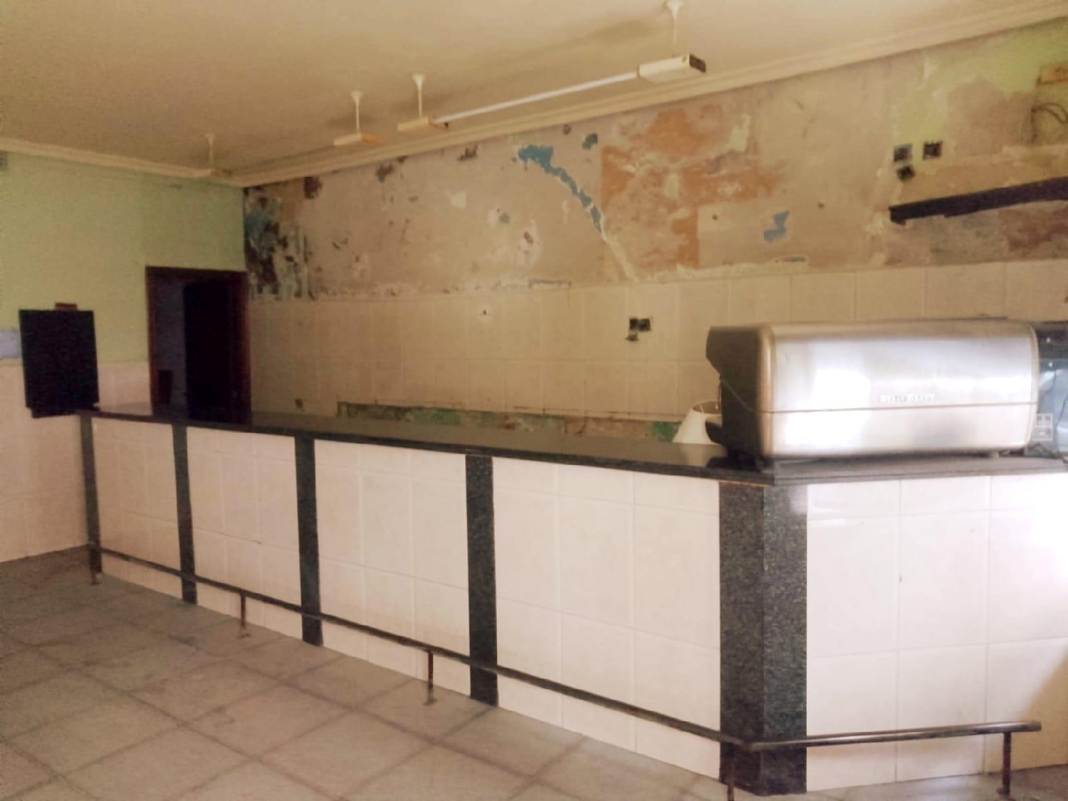 till salu lokal El Entrego Nalón 3
