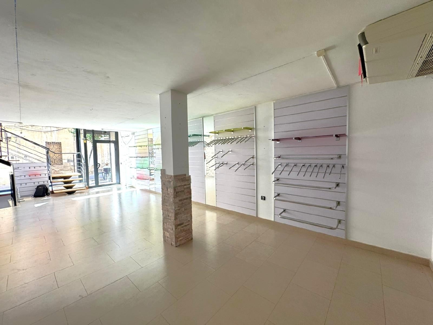  till salu lokal El Francaset Tarragonès 4