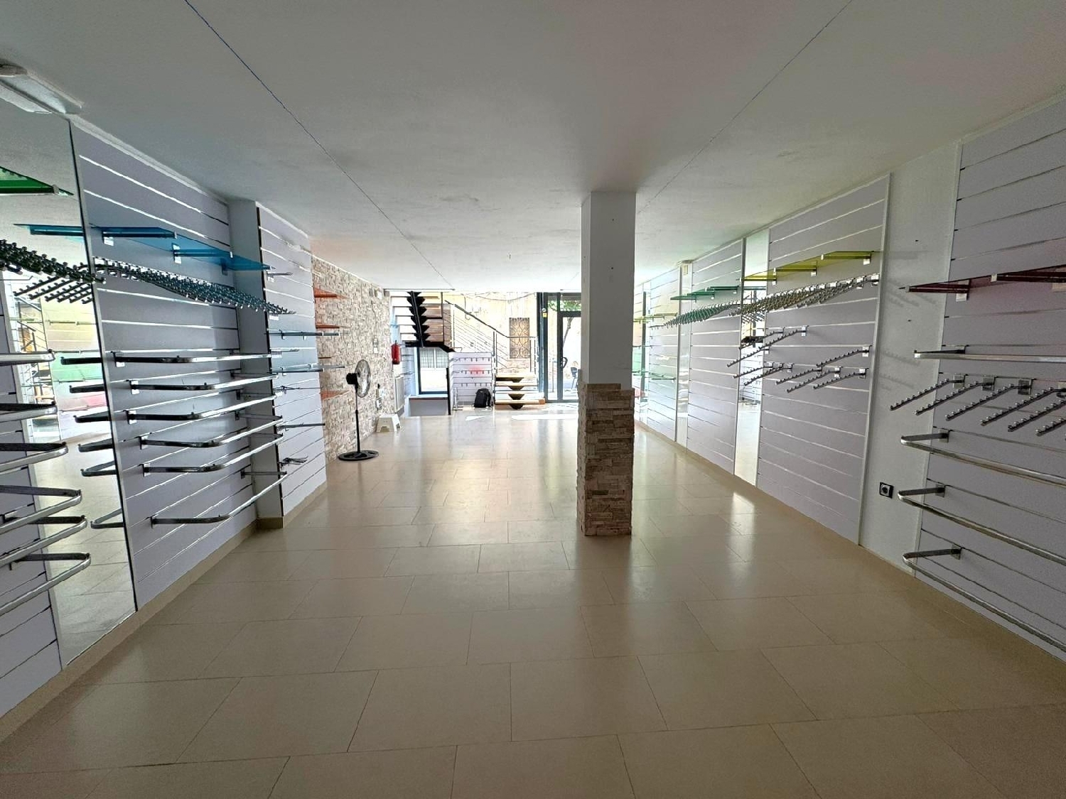  till salu lokal El Francaset Tarragonès 3