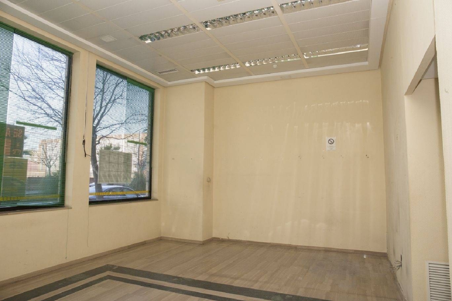  till salu lokal El Manantío Badajoz 6