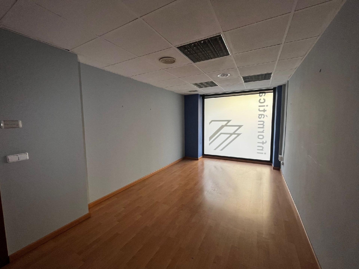  till salu lokal El Pas De La Casa Encamp 7