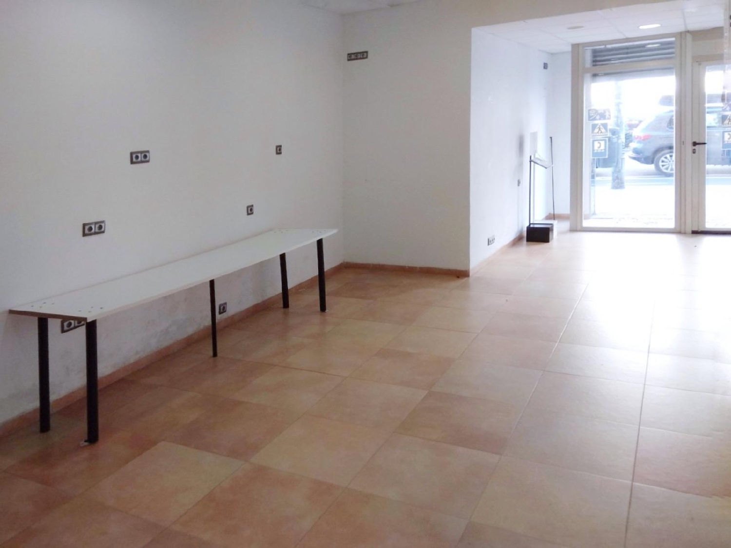  till salu lokal La Saida Trinitat Valencia 7