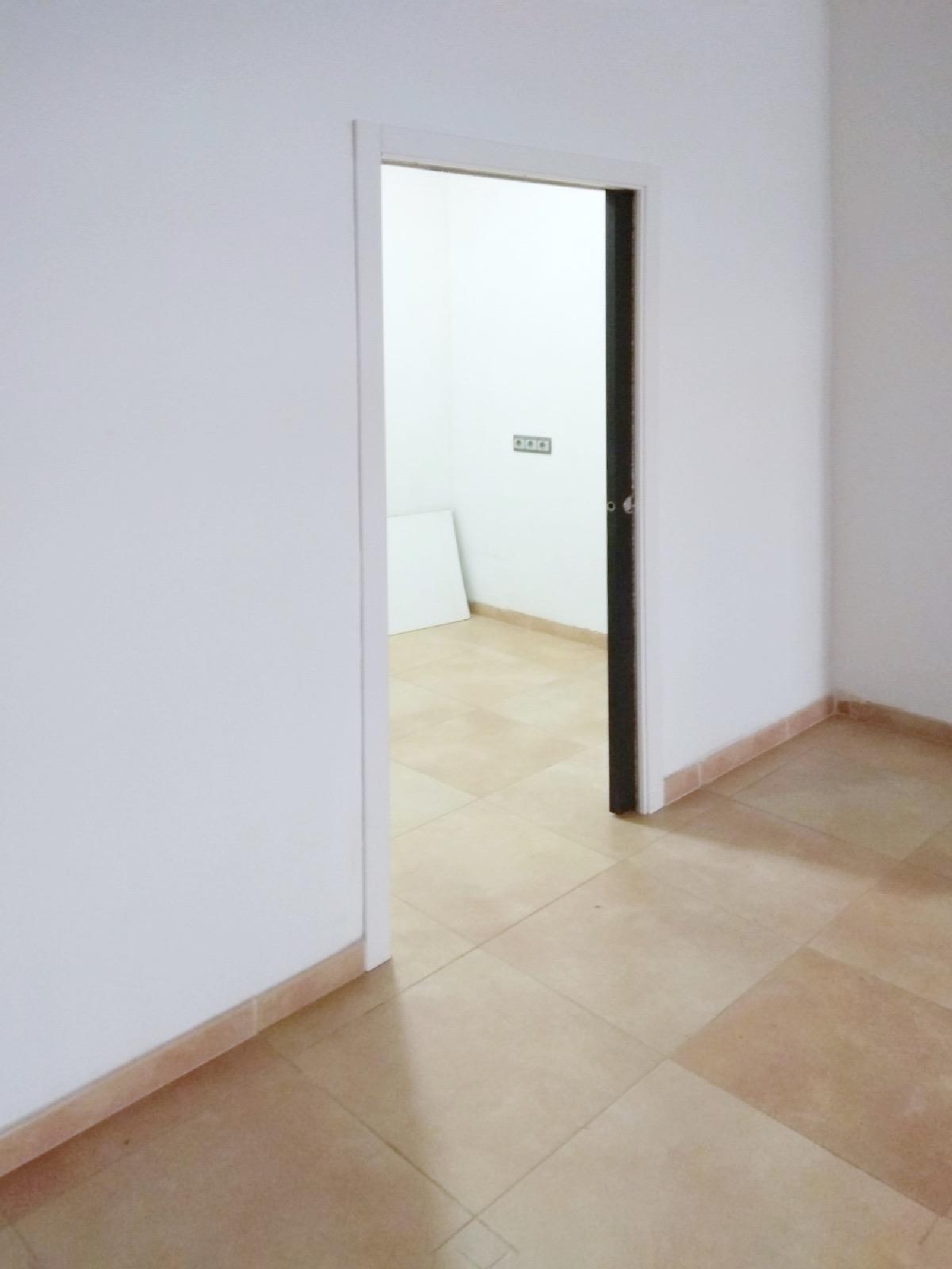  till salu lokal La Saida Trinitat Valencia 8