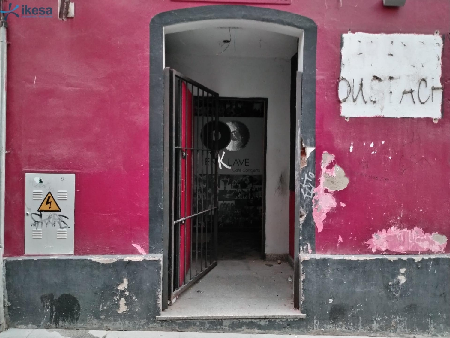 till salu lokal Los Pinares Badajoz 2