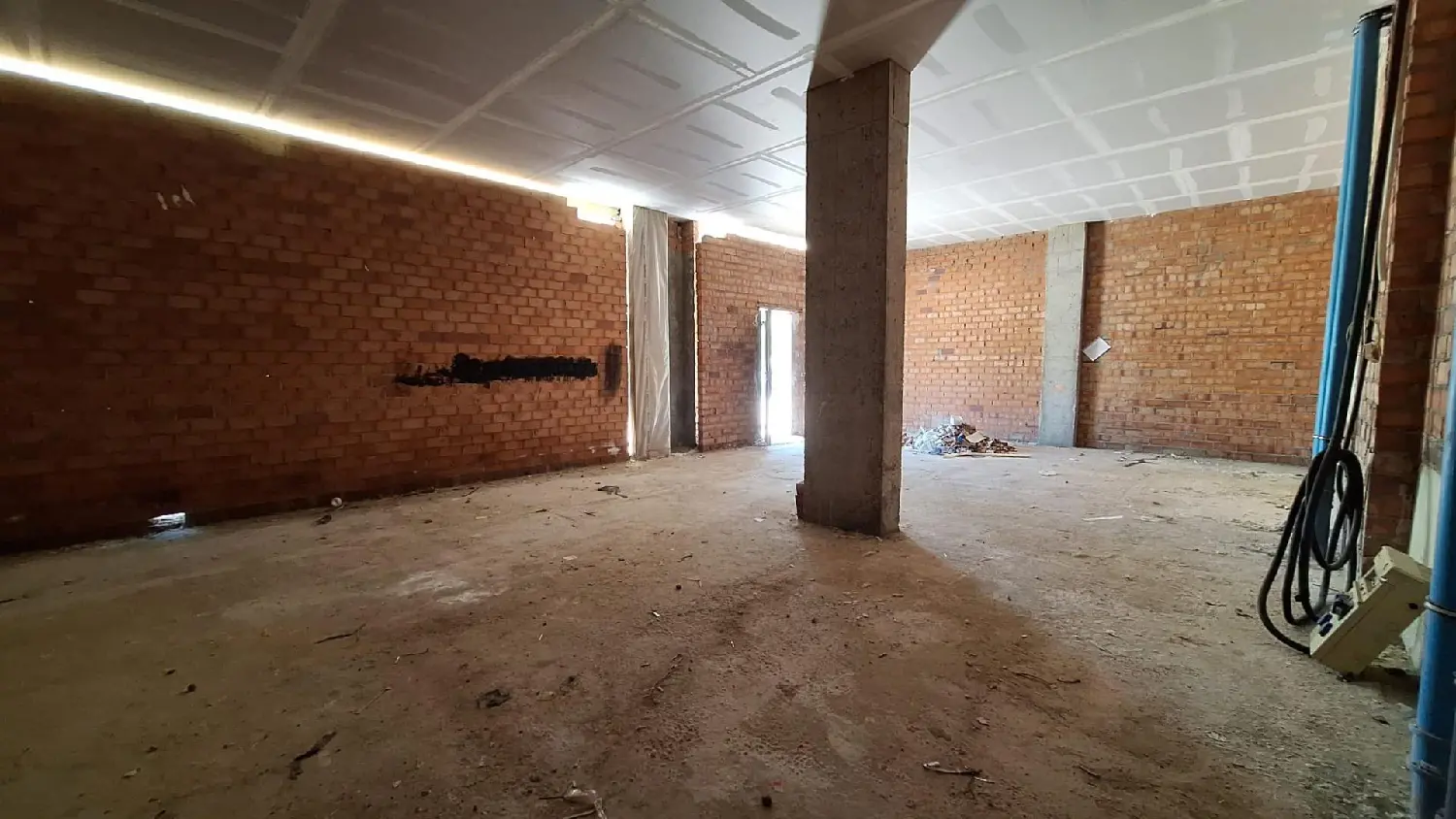 till salu lokal La Caballera Córdoba 5