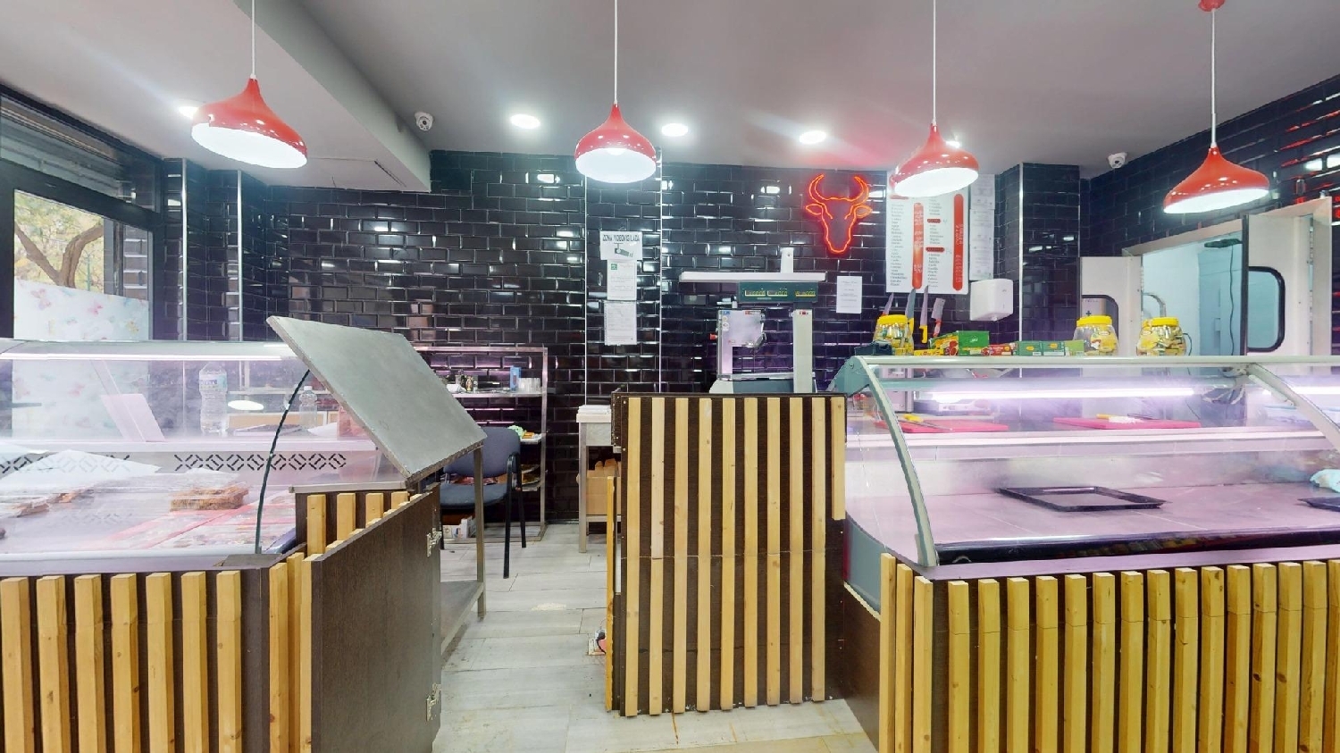  till salu lokal El Tomillar Axarquía 1