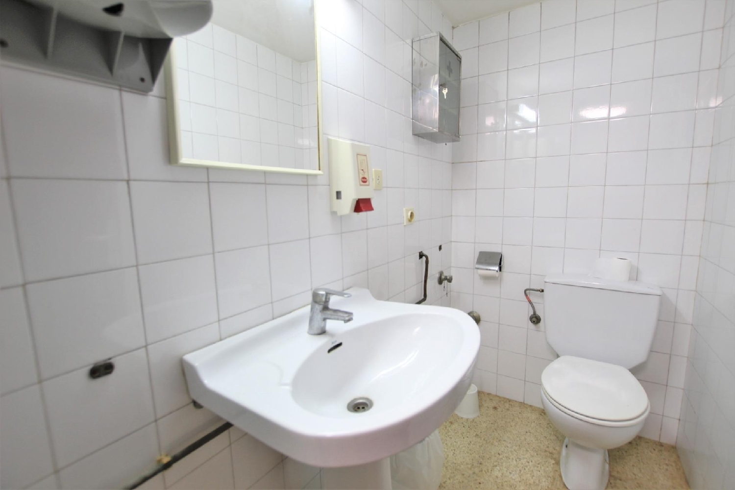  en venta local Sector Del Sanatori Baix Penedès 8