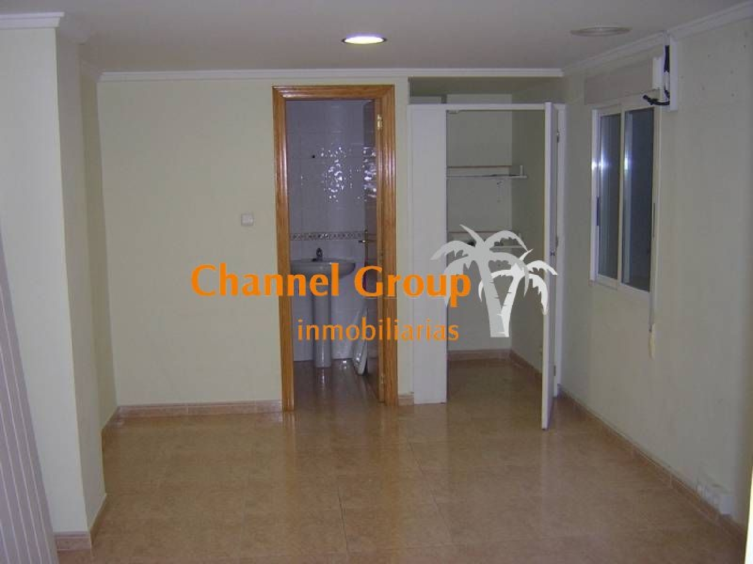 à vendre local commercial Elche Corazón De Jesús Baix Vinalopó 2