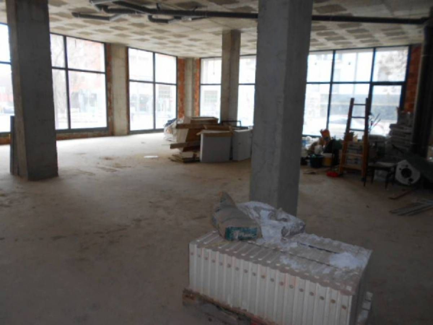  till salu lokal Els Comdals Bages 1