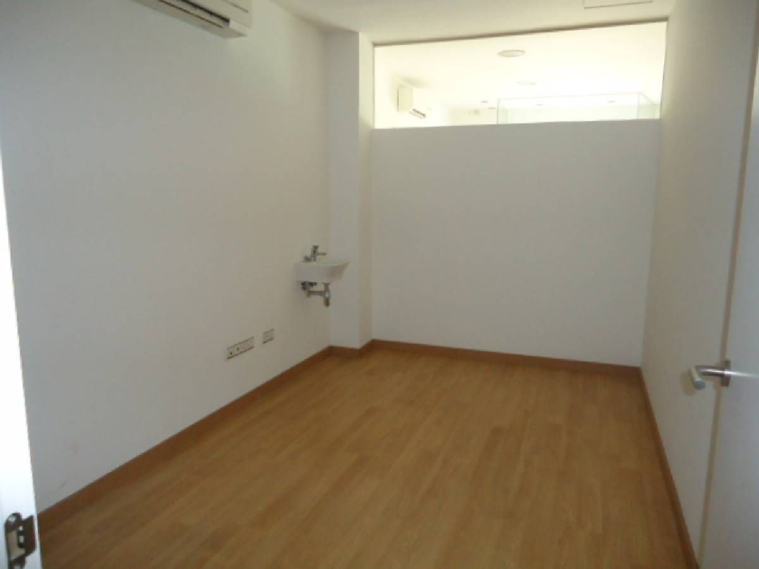 till salu lokal Els Comdals Bages 3
