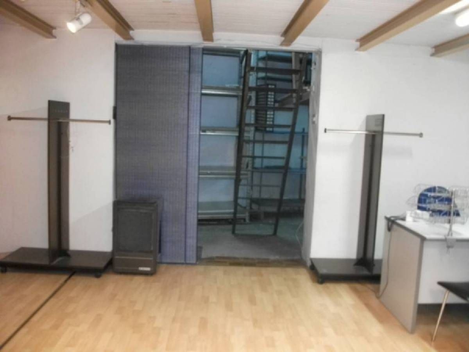  till salu lokal Els Comdals Bages 4